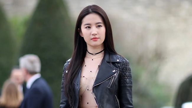 Employee Fired for Inappropriate Comment About Liu Yifei's Appearance